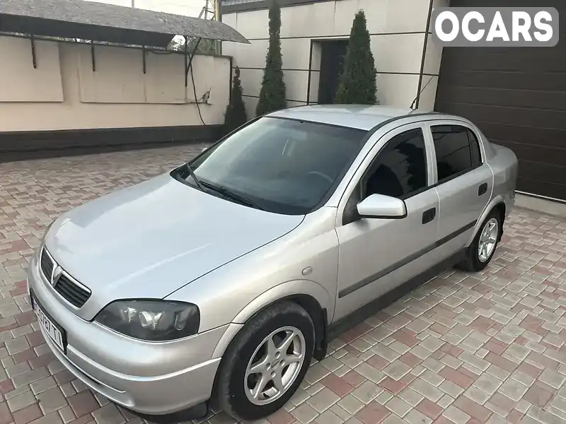 Седан Opel Astra GTC 2003 1.6 л. Ручна / Механіка обл. Львівська, Львів - Фото 1/21