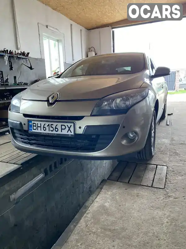 Хетчбек Renault Megane 2010 1.5 л. Автомат обл. Київська, Тетіїв - Фото 1/21