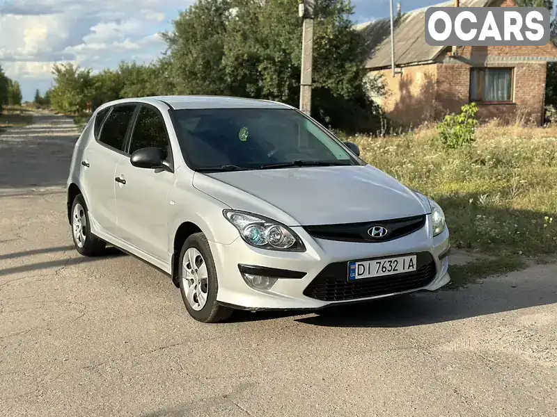 Хэтчбек Hyundai i30 2010 1.6 л. обл. Полтавская, Полтава - Фото 1/11