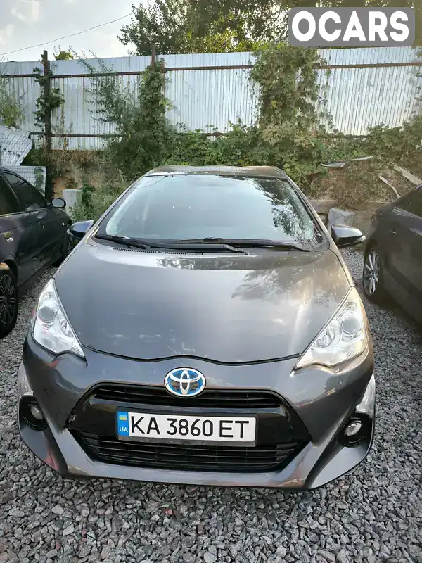 Хэтчбек Toyota Prius C 2016 null_content л. Автомат обл. Киевская, Киев - Фото 1/13