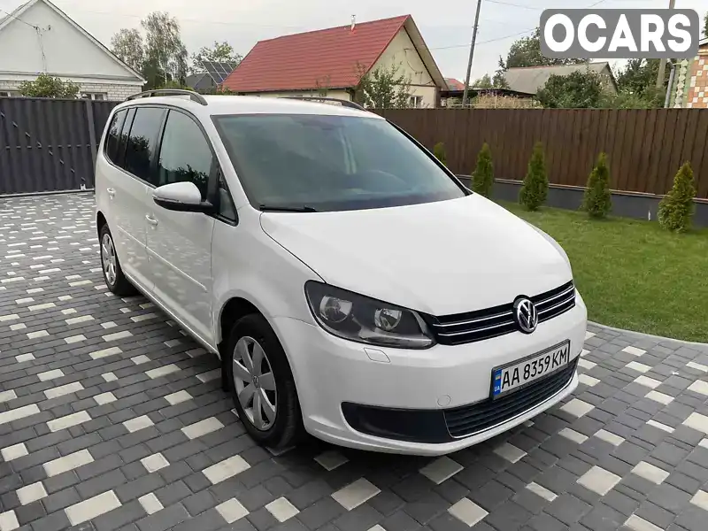 Минивэн Volkswagen Touran 2013 1.6 л. Ручная / Механика обл. Киевская, Киев - Фото 1/21