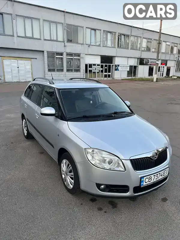 TMBGG25J1A3159942 Skoda Fabia 2010 Універсал 1.9 л. Фото 1