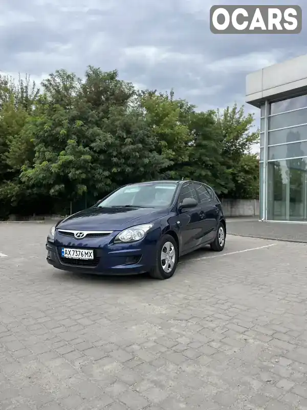 Хэтчбек Hyundai i30 2010 1.4 л. Ручная / Механика обл. Днепропетровская, Павлоград - Фото 1/11