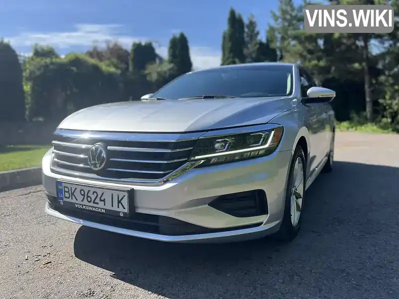 Седан Volkswagen Passat 2020 2 л. Автомат обл. Ровенская, Ровно - Фото 1/21