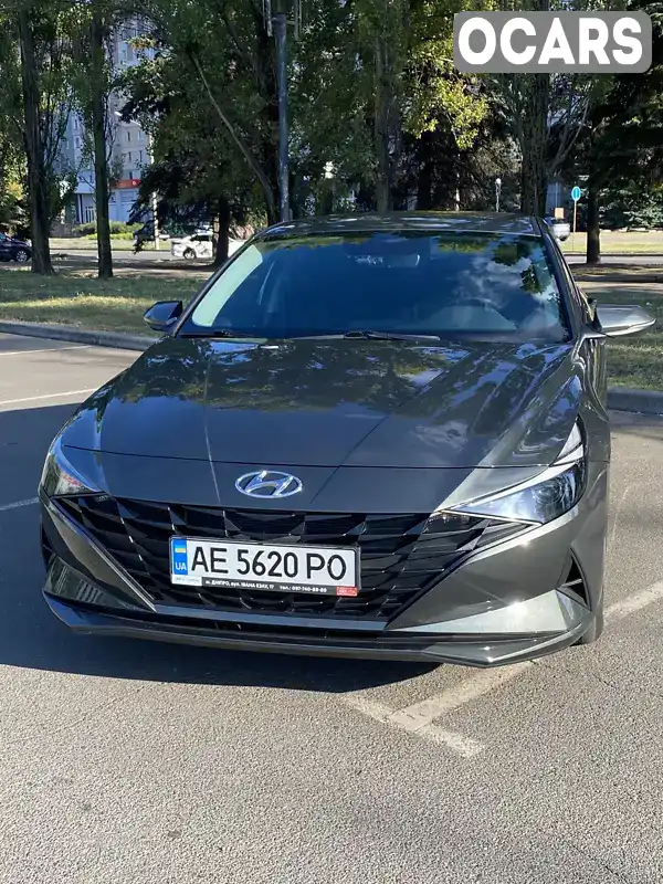 Седан Hyundai Elantra 2021 2 л. Автомат обл. Дніпропетровська, Дніпро (Дніпропетровськ) - Фото 1/18