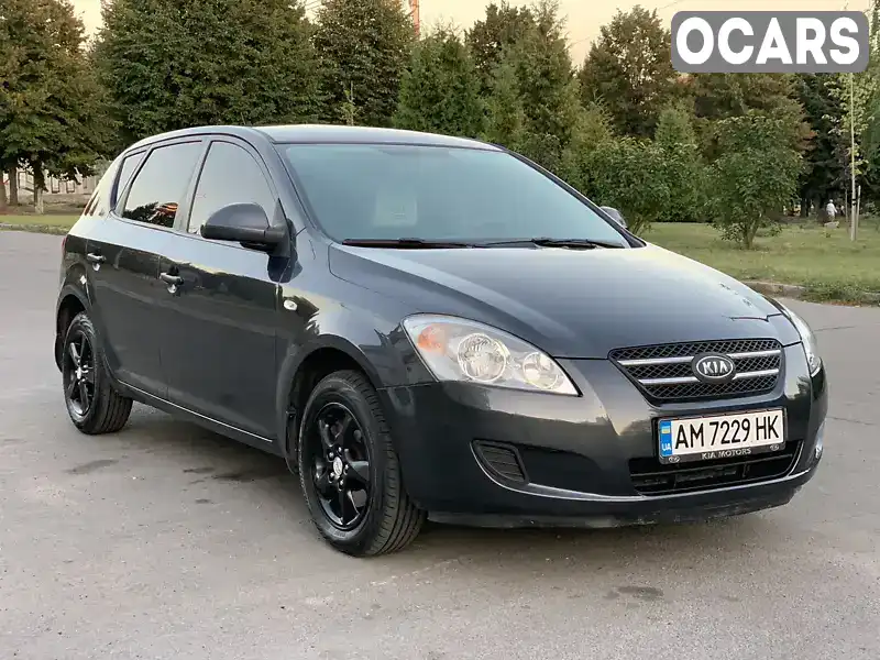 Хетчбек Kia Ceed 2008 1.58 л. Ручна / Механіка обл. Житомирська, Звягель - Фото 1/21