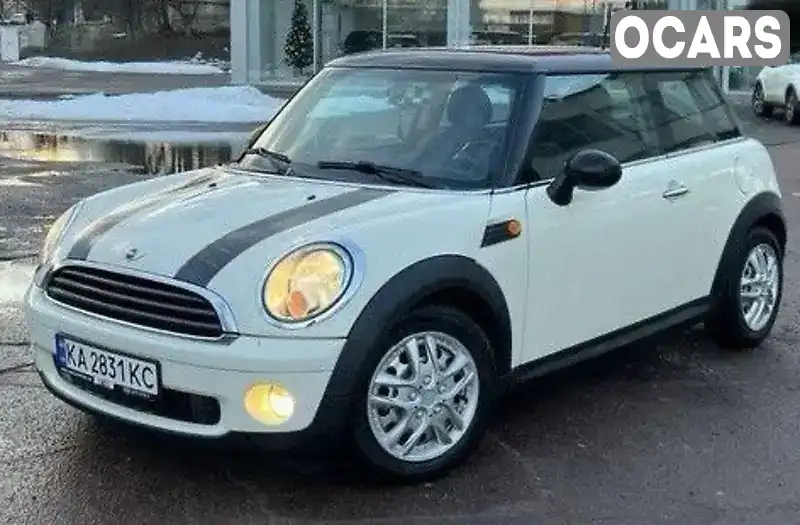 Хетчбек MINI Hatch 2010 1.6 л. Ручна / Механіка обл. Чернігівська, Чернігів - Фото 1/3