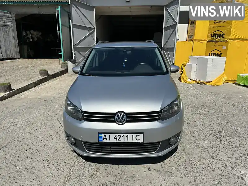 Мінівен Volkswagen Touran 2013 1.97 л. Автомат обл. Київська, Київ - Фото 1/21