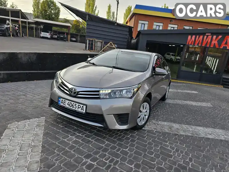 Седан Toyota Corolla 2013 1.3 л. Ручна / Механіка обл. Дніпропетровська, Кривий Ріг - Фото 1/21