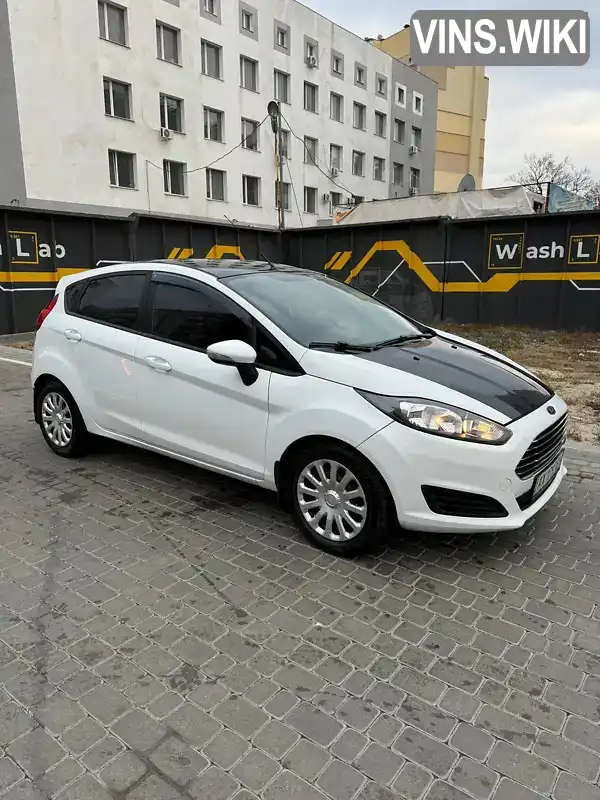 Хэтчбек Ford Fiesta 2013 1.5 л. Ручная / Механика обл. Харьковская, Харьков - Фото 1/10