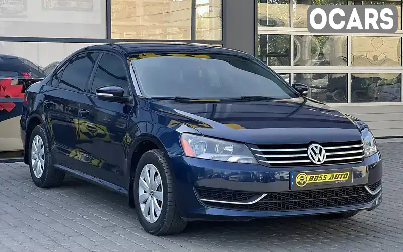 Седан Volkswagen Passat 2013 2.49 л. Автомат обл. Черновицкая, Черновцы - Фото 1/17