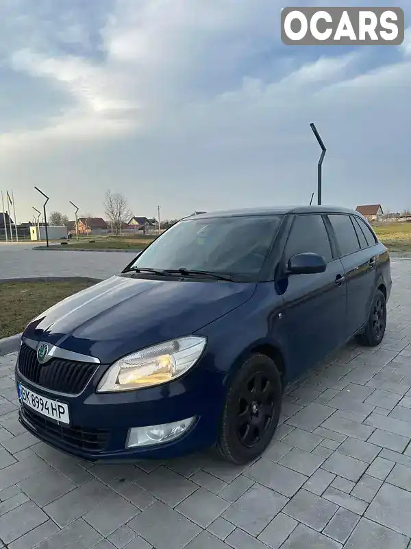 Универсал Skoda Fabia 2012 1.6 л. Ручная / Механика обл. Ровенская, Здолбунов - Фото 1/11