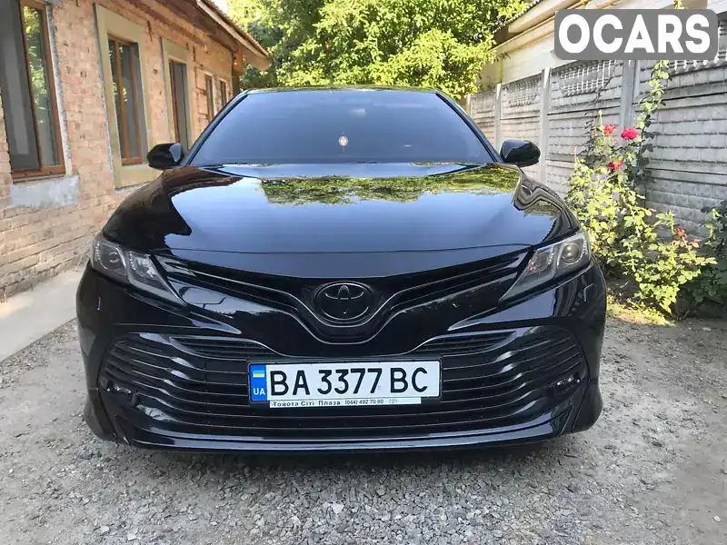 Седан Toyota Camry 2020 2.5 л. Автомат обл. Кіровоградська, Олександрія - Фото 1/12