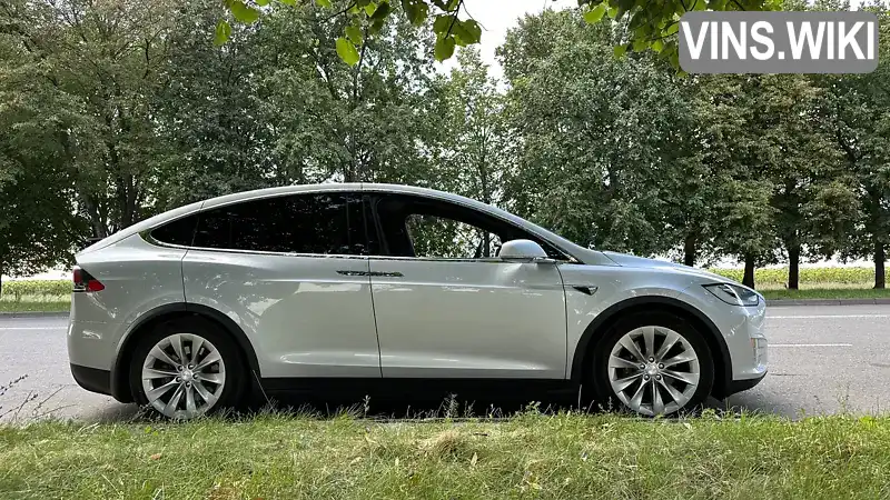 Позашляховик / Кросовер Tesla Model X 2017 null_content л. обл. Київська, Київ - Фото 1/21