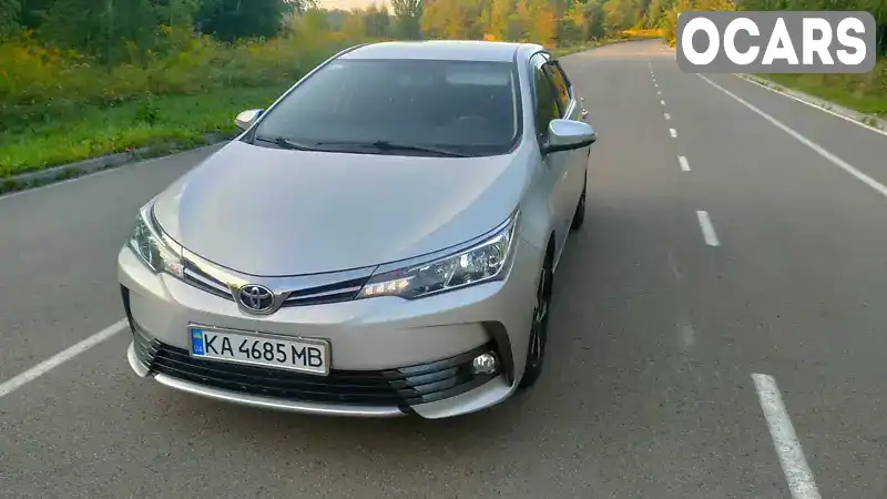 Седан Toyota Corolla 2017 1.6 л. Варіатор обл. Київська, Київ - Фото 1/21