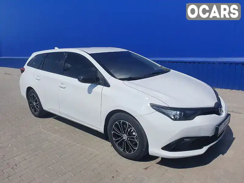 Універсал Toyota Auris 2015 1.6 л. Ручна / Механіка обл. Хмельницька, Шепетівка - Фото 1/21