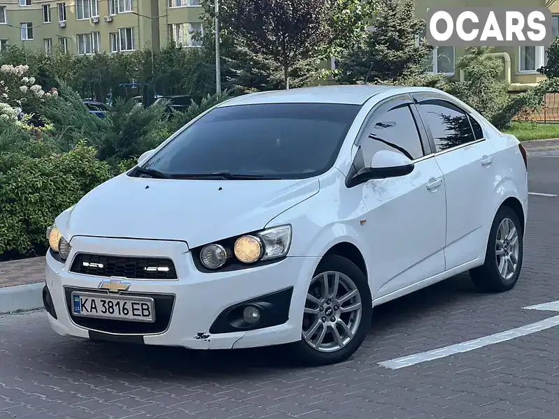 Седан Chevrolet Aveo 2013 1.6 л. Автомат обл. Київська, Київ - Фото 1/21