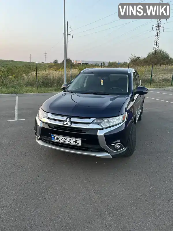 Позашляховик / Кросовер Mitsubishi Outlander 2016 2.36 л. Варіатор обл. Рівненська, Рівне - Фото 1/21