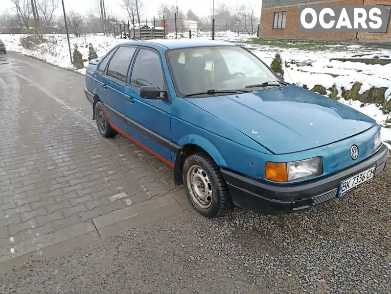 Седан Volkswagen Passat 1989 1.6 л. Ручна / Механіка обл. Івано-Франківська, Галич - Фото 1/9