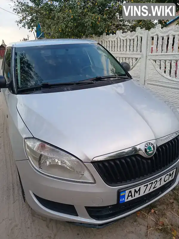 Хетчбек Skoda Fabia 2012 1.6 л. Ручна / Механіка обл. Житомирська, Баранівка - Фото 1/13