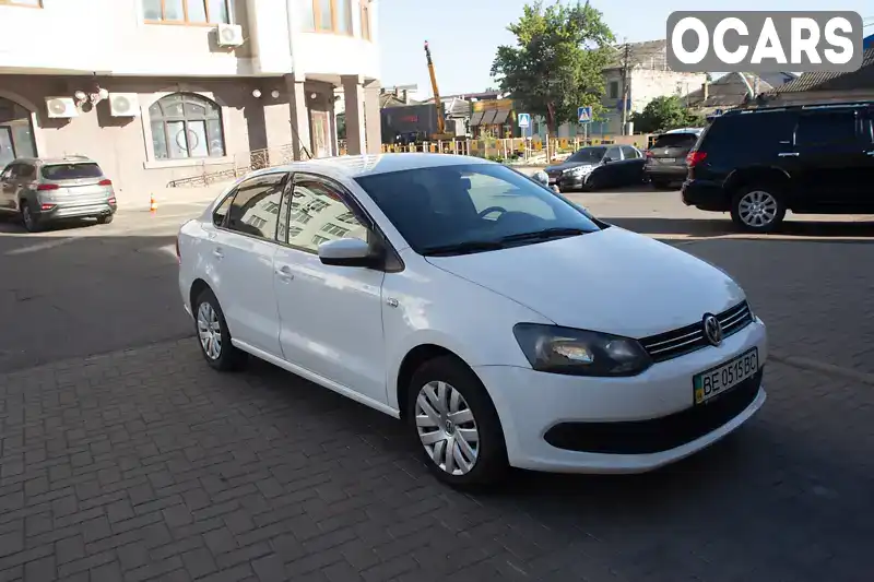 Седан Volkswagen Polo 2012 1.6 л. Автомат обл. Миколаївська, Миколаїв - Фото 1/9