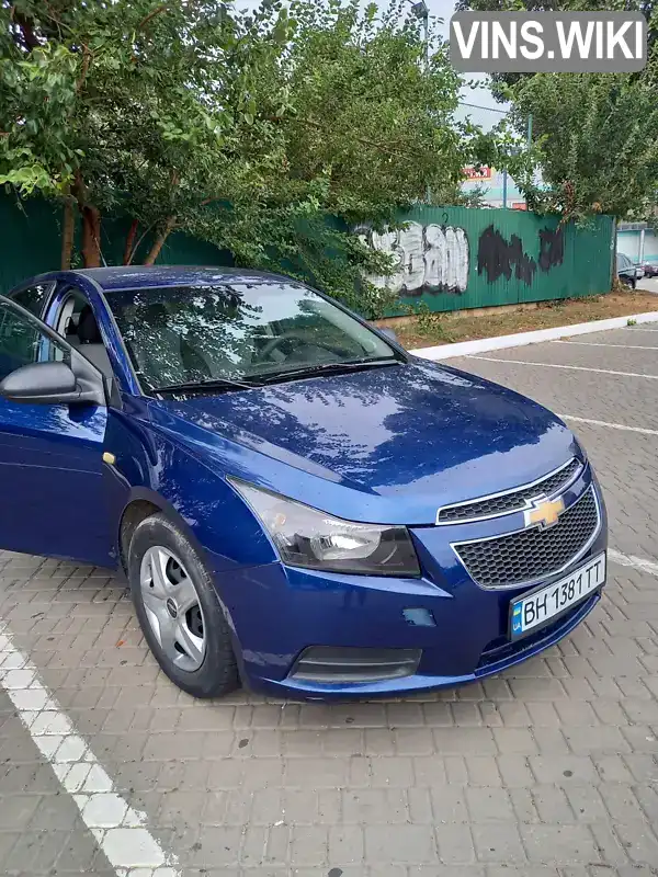 Седан Chevrolet Cruze 2013 1.8 л. Автомат обл. Одеська, Одеса - Фото 1/7