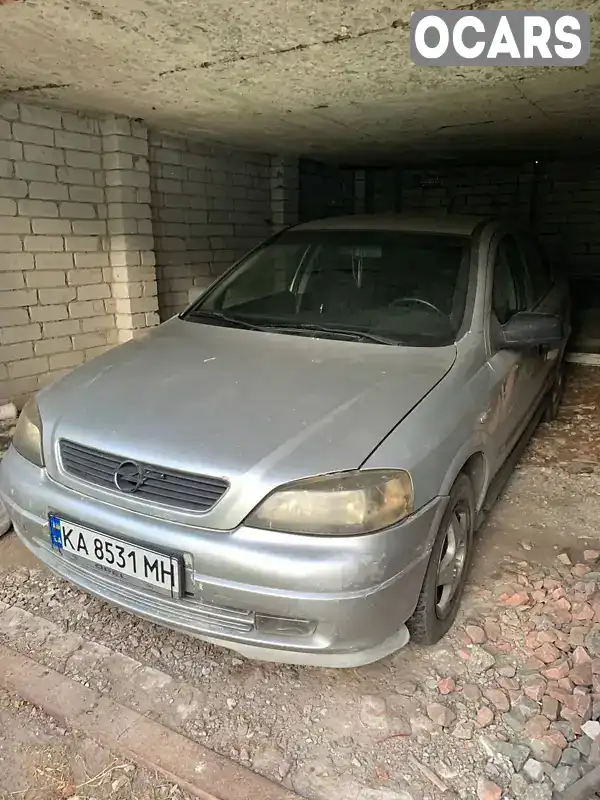 Седан Opel Astra 2004 1.6 л. Ручна / Механіка обл. Київська, Бориспіль - Фото 1/9