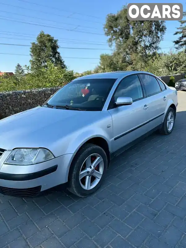 Седан Volkswagen Passat 2002 1.9 л. Ручная / Механика обл. Черновицкая, Глубокая - Фото 1/21