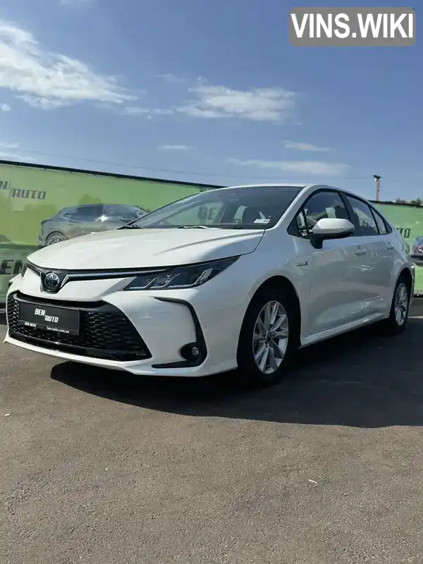 Седан Toyota Corolla 2024 1.8 л. Вариатор обл. Киевская, Киев - Фото 1/21