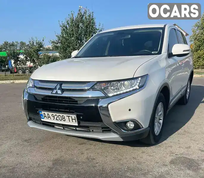 Позашляховик / Кросовер Mitsubishi Outlander 2017 2 л. Варіатор обл. Київська, Буча - Фото 1/11