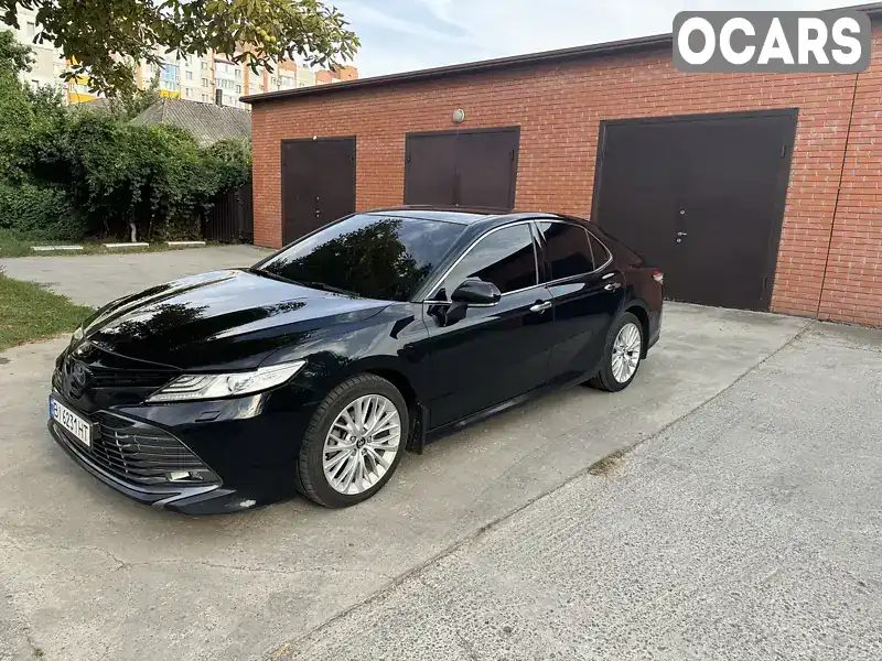 Седан Toyota Camry 2018 2.49 л. обл. Полтавська, Миргород - Фото 1/7