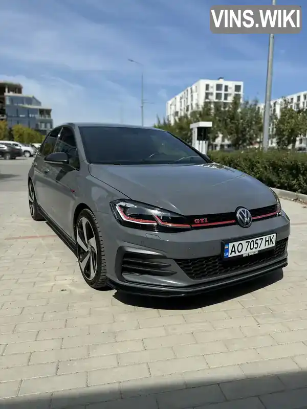 Хэтчбек Volkswagen Golf GTI 2019 2 л. Автомат обл. Закарпатская, Ужгород - Фото 1/13