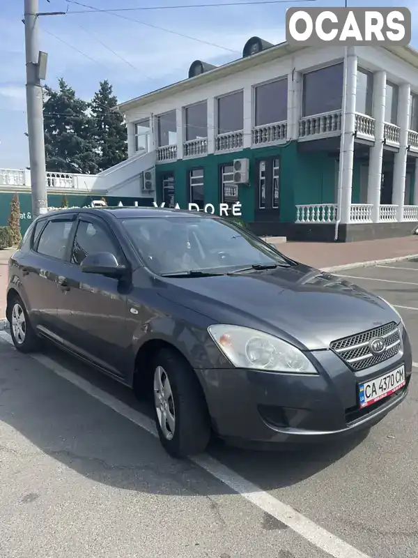 Хэтчбек Kia Ceed 2007 1.59 л. Ручная / Механика обл. Черкасская, Черкассы - Фото 1/10