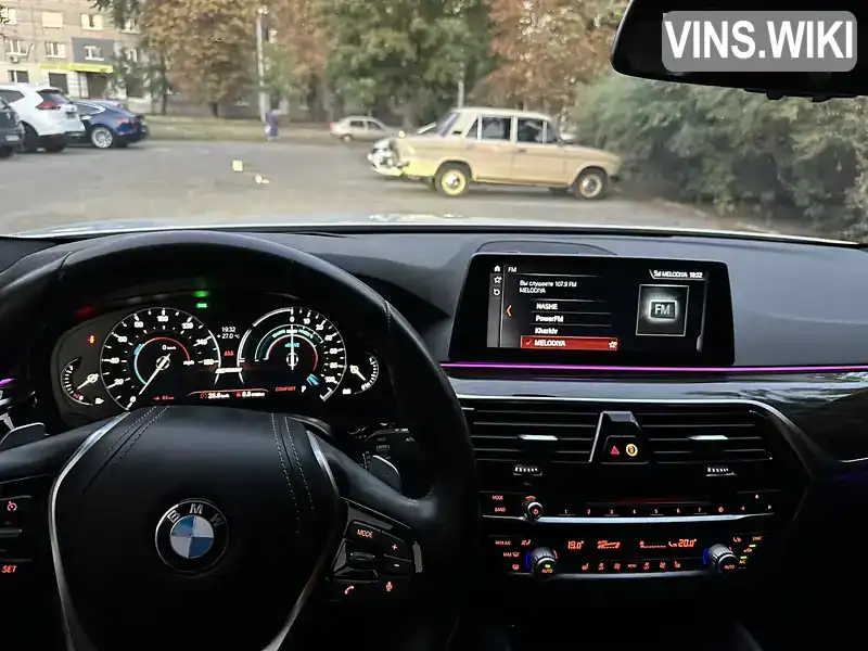 WBAJA9C56JB253338 BMW 5 Series 2018 Седан 2 л. Фото 5