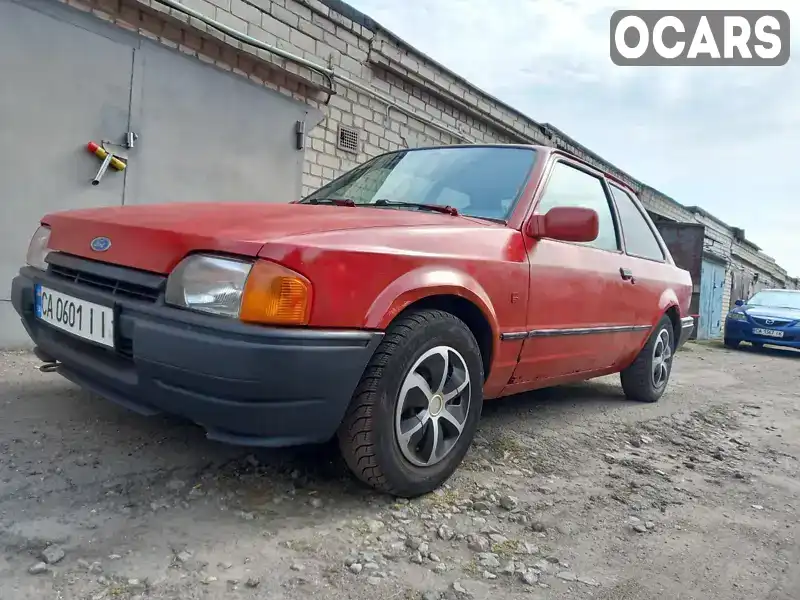 Хетчбек Ford Escort 1989 1.3 л. Ручна / Механіка обл. Черкаська, Черкаси - Фото 1/10