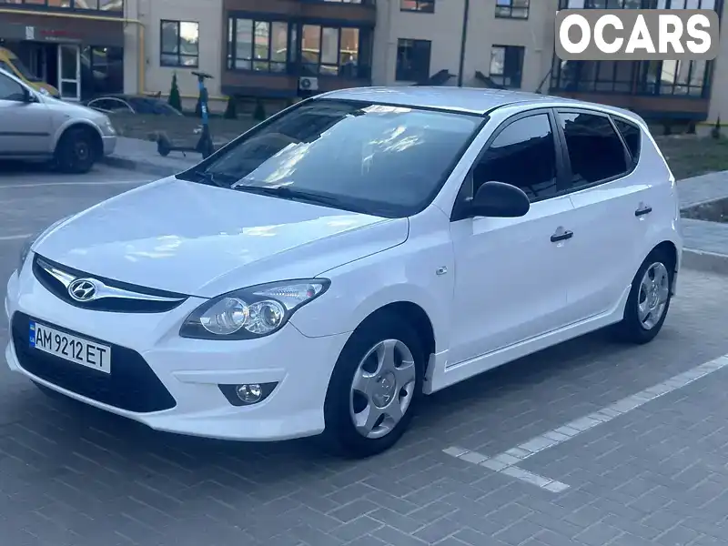 Хетчбек Hyundai i30 2010 1.4 л. Ручна / Механіка обл. Житомирська, Житомир - Фото 1/21