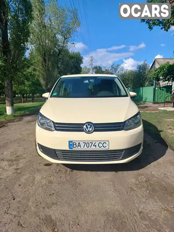 Мінівен Volkswagen Touran 2011 1.6 л. Ручна / Механіка обл. Кіровоградська, Бобринець - Фото 1/19