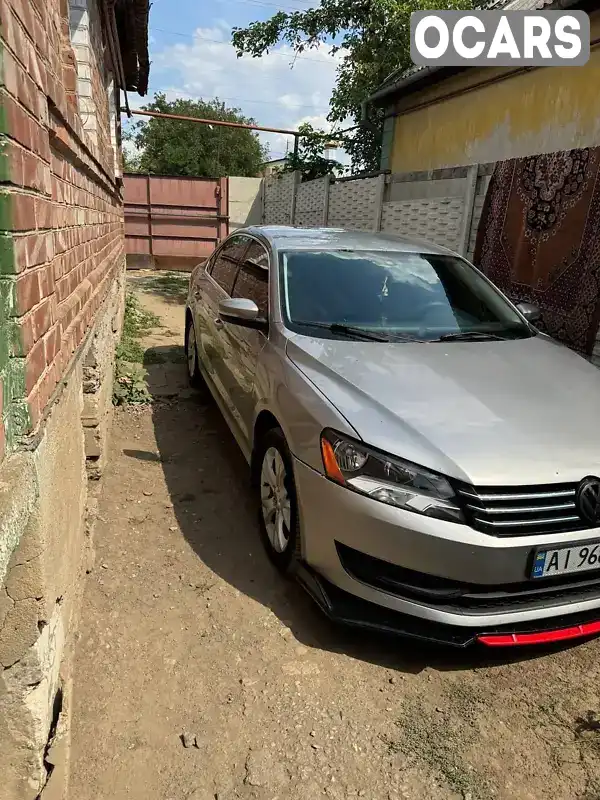 Седан Volkswagen Passat 2013 2.48 л. Автомат обл. Донецька, Костянтинівка - Фото 1/15