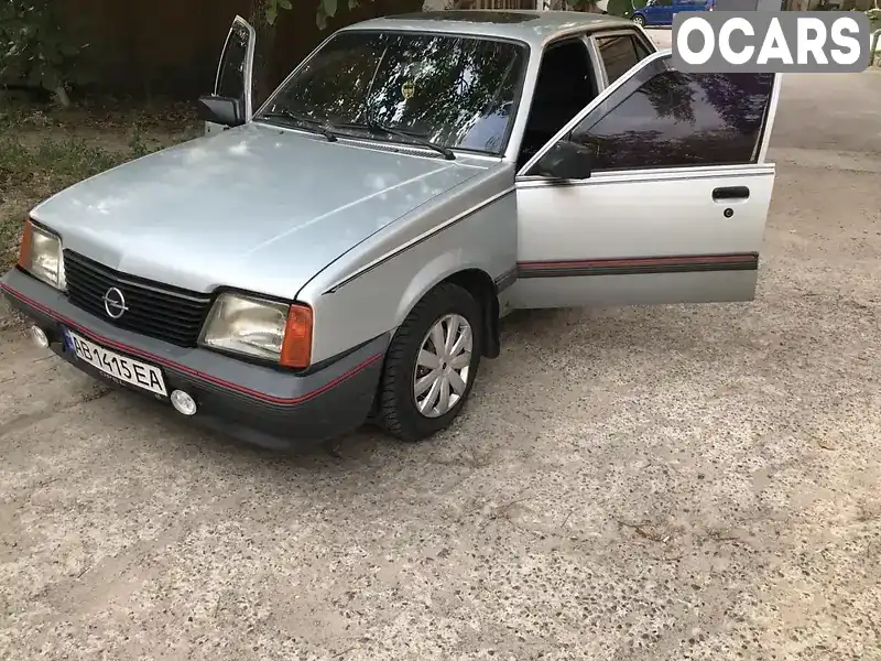 Седан Opel Ascona 1986 1.8 л. Ручна / Механіка обл. Вінницька, Могилів-Подільський - Фото 1/5