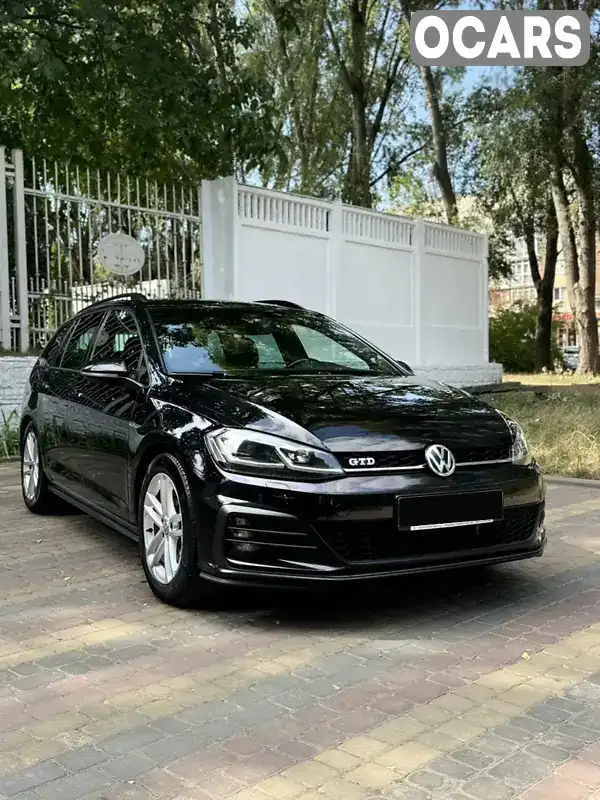 Універсал Volkswagen Golf 2018 1.97 л. Типтронік обл. Чернівецька, Чернівці - Фото 1/21