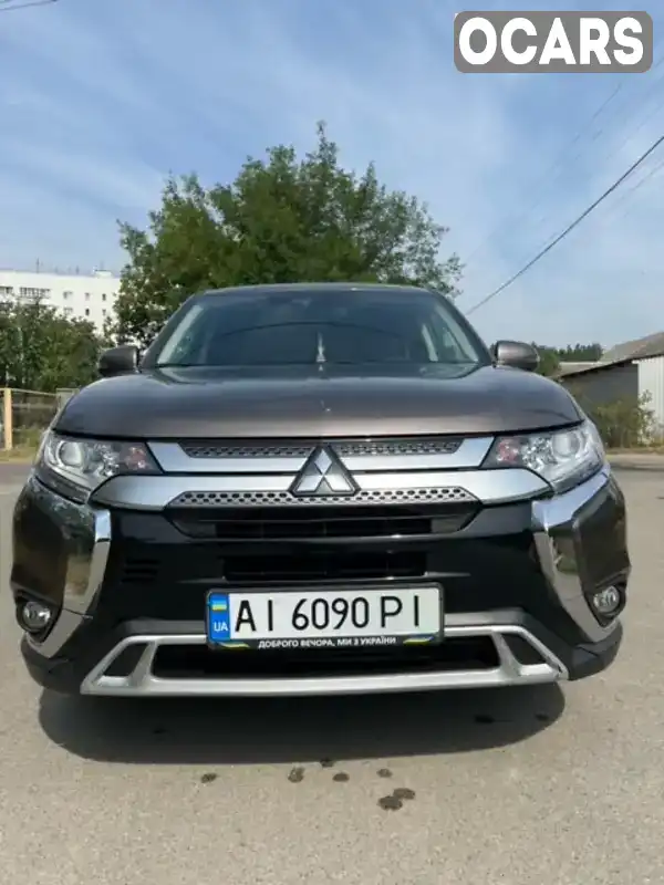 Внедорожник / Кроссовер Mitsubishi Outlander 2020 2.36 л. Вариатор обл. Киевская, Бровары - Фото 1/21