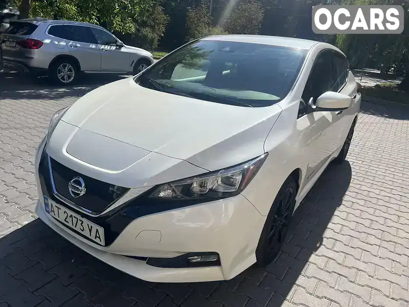 1N4AZ1CP9JC310372 Nissan Leaf 2018 Хетчбек  Фото 3