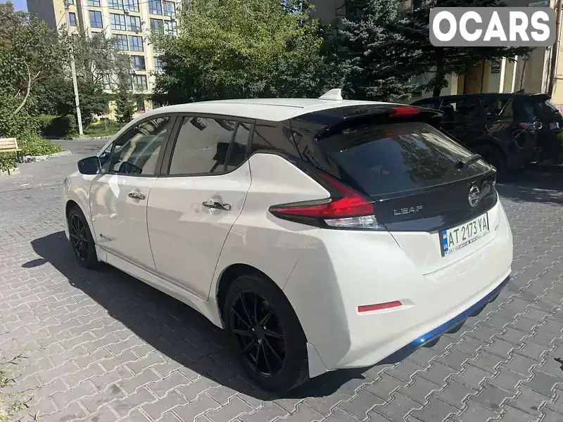 1N4AZ1CP9JC310372 Nissan Leaf 2018 Хетчбек  Фото 5