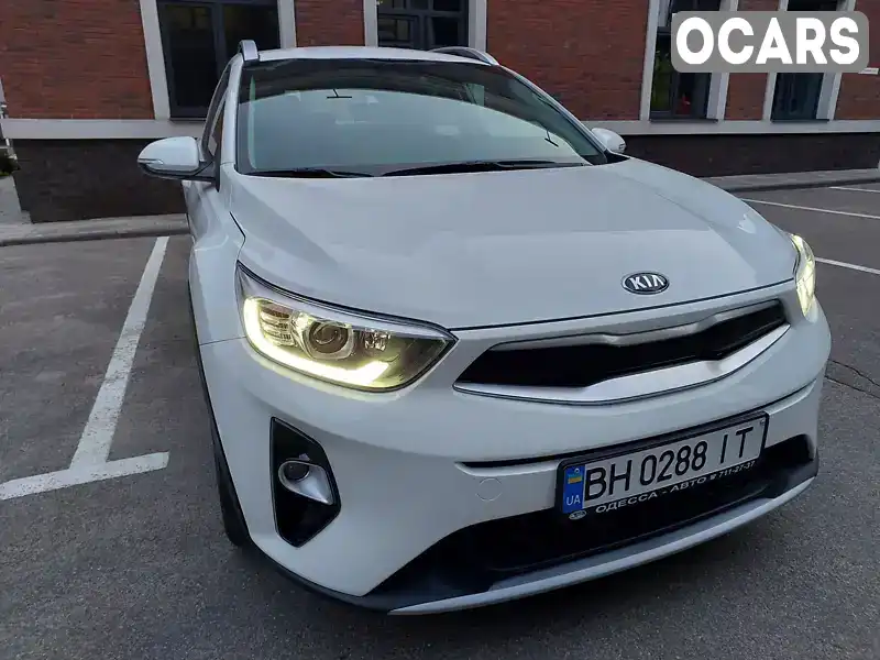 Внедорожник / Кроссовер Kia Stonic 2019 1.37 л. Автомат обл. Киевская, Киев - Фото 1/21