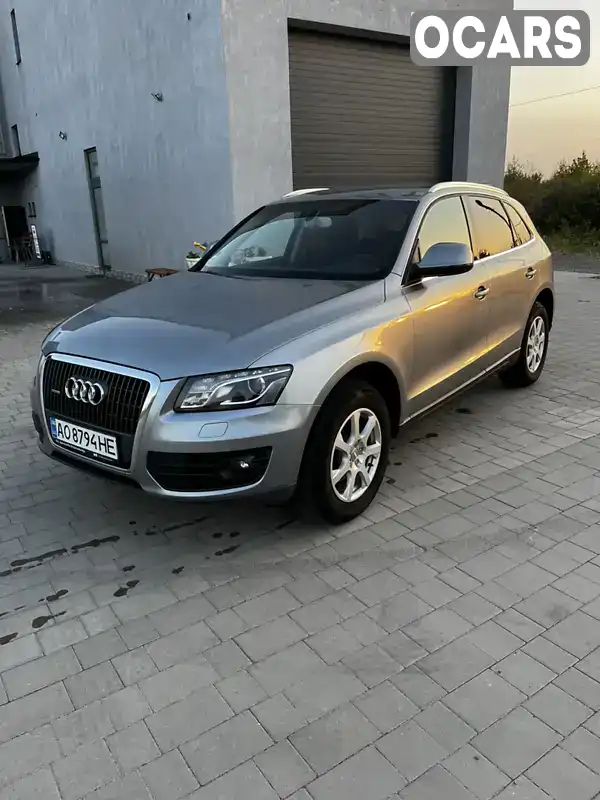 Внедорожник / Кроссовер Audi Q5 2010 2 л. Ручная / Механика обл. Закарпатская, Виноградов - Фото 1/21