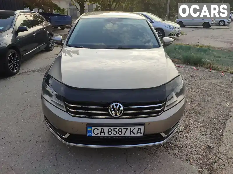 Седан Volkswagen Passat 2014 1.8 л. Автомат обл. Миколаївська, Южноукраїнськ - Фото 1/19