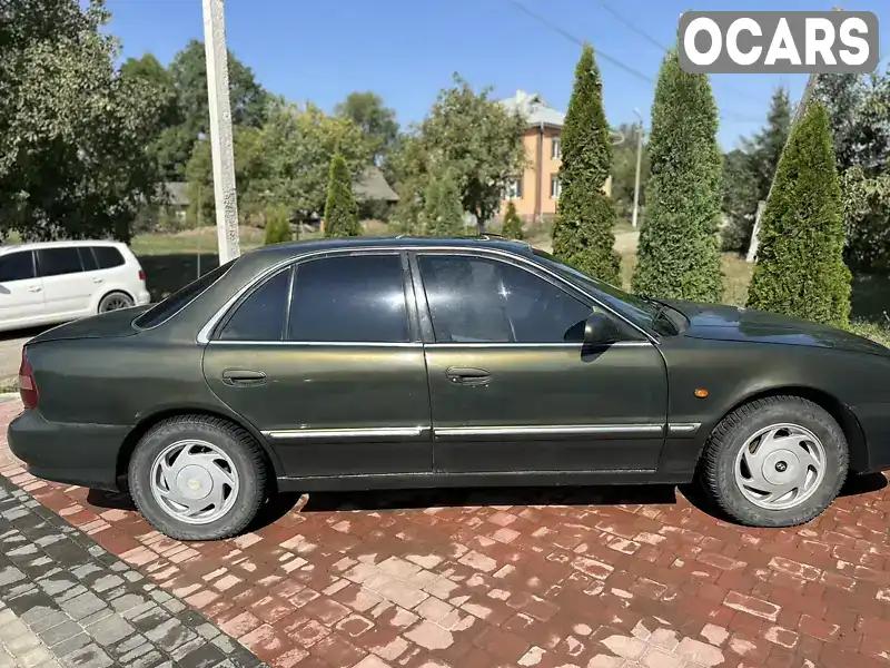 Седан Hyundai Sonata 1997 2 л. Ручна / Механіка обл. Чернівецька, Чернівці - Фото 1/10