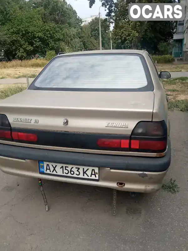 Хетчбек Renault 19 1999 null_content л. Ручна / Механіка обл. Харківська, Харків - Фото 1/5