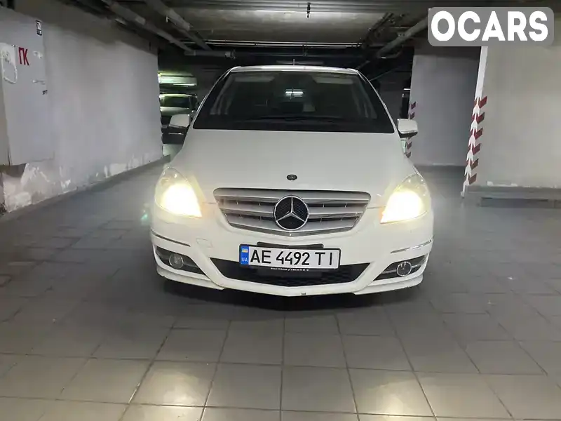 Хетчбек Mercedes-Benz B-Class 2010 1.7 л. Варіатор обл. Дніпропетровська, Дніпро (Дніпропетровськ) - Фото 1/10