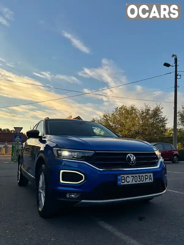 Внедорожник / Кроссовер Volkswagen T-Roc 2020 1.5 л. Автомат обл. Львовская, Львов - Фото 1/21